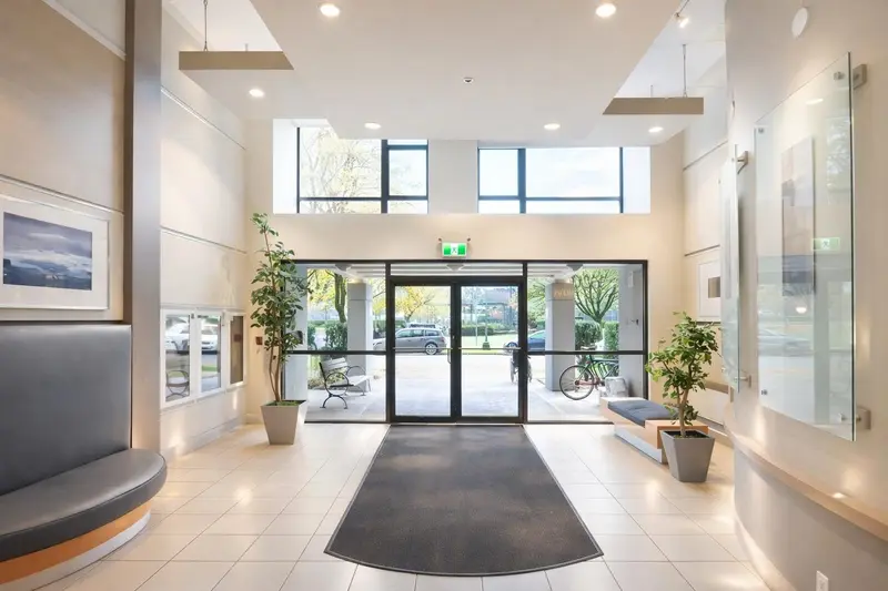 1407 3520 CROWLEY DRIVE - photo 3 of 18