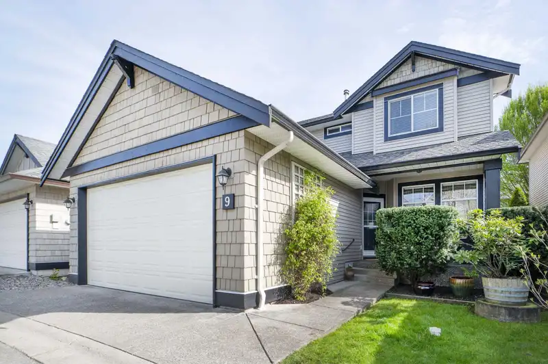 9 18868 69 AVENUE - photo 1 of 40