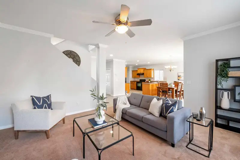 9 18868 69 AVENUE - photo 4 of 40