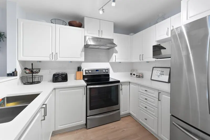 304 137 W 17TH STREET - photo 4 of 22