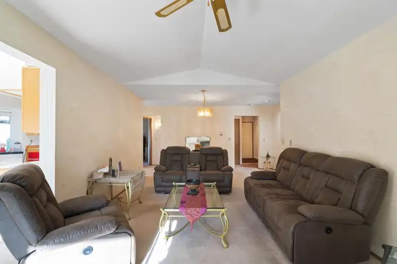 242 7156 121 STREET - photo 4 of 25