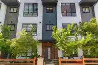 55 7177 194A STREET - thumbnail 2