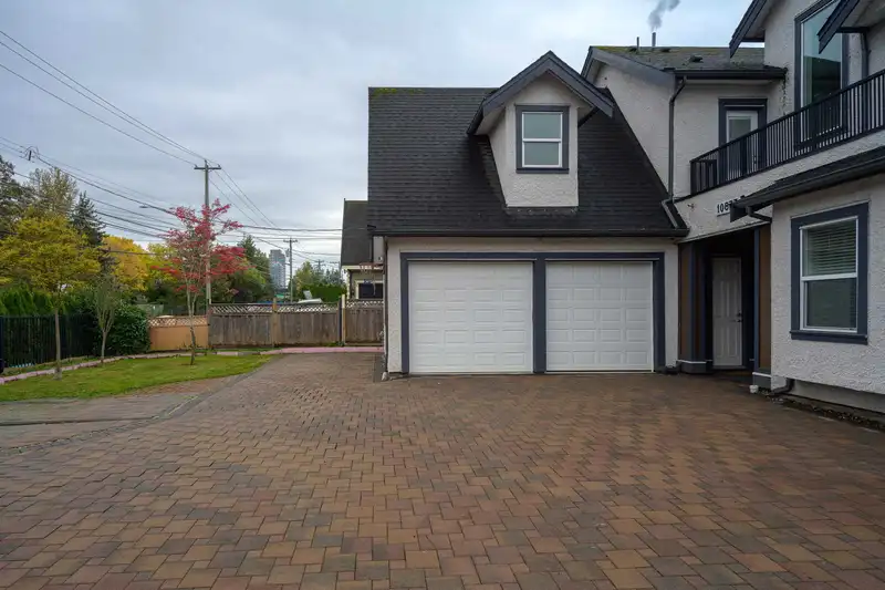 10873 132 STREET - photo 4 of 40