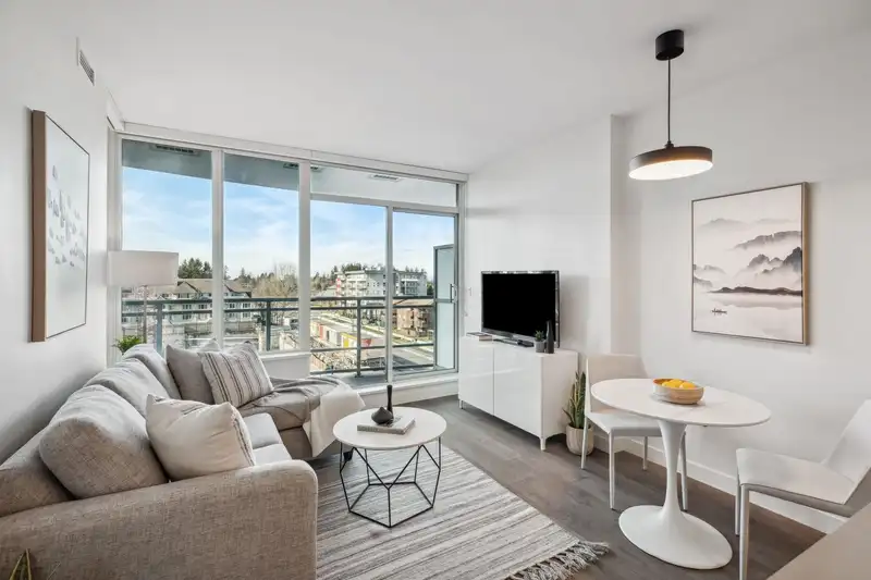 609 13318 104 AVENUE - photo 1 of 31