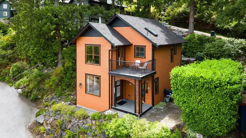 571 ROOCROFT LANE - photo 4 of 25