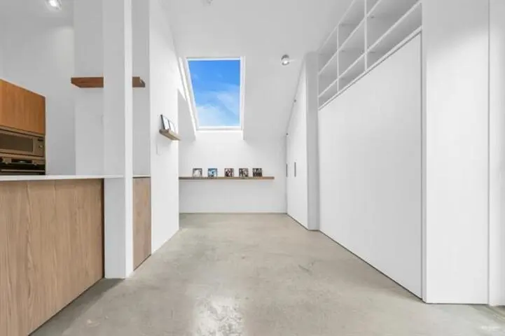 3 829 KEEFER STREET - photo 3 of 17