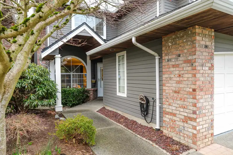 6079 W BOUNDARY DRIVE - photo 4 of 40