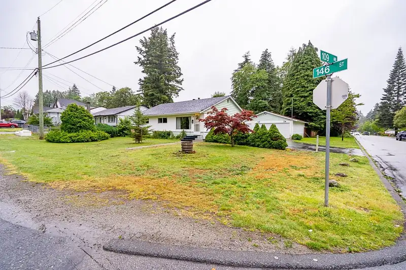 10893 146 STREET - photo 1 of 24