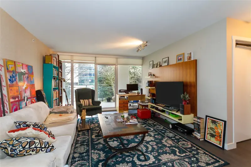 311 608 BELMONT STREET - photo 4 of 24