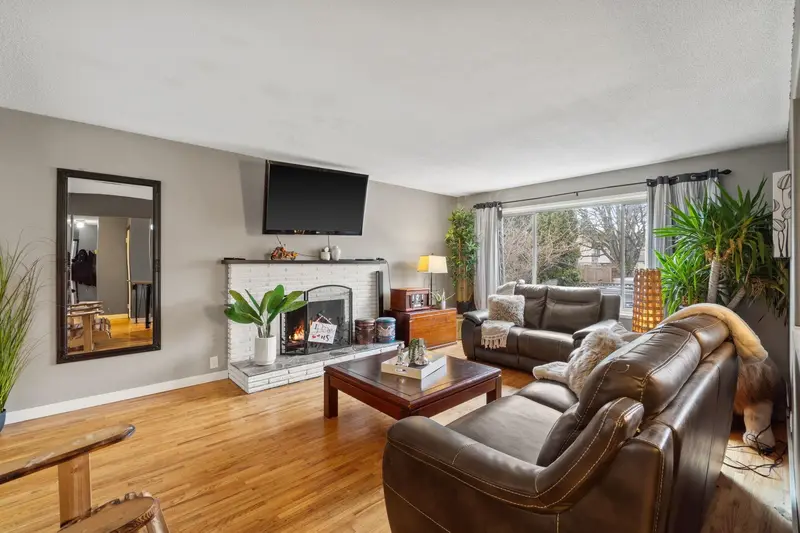 4900 200TH STREET - photo 3 of 25