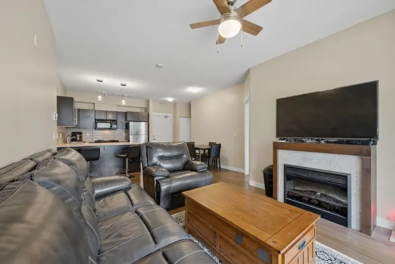 209 33545 RAINBOW AVENUE - photo 4 of 25