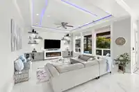 18568 58 AVENUE - thumbnail 4