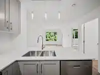 306 6338 KING GEORGE BOULEVARD - thumbnail 18