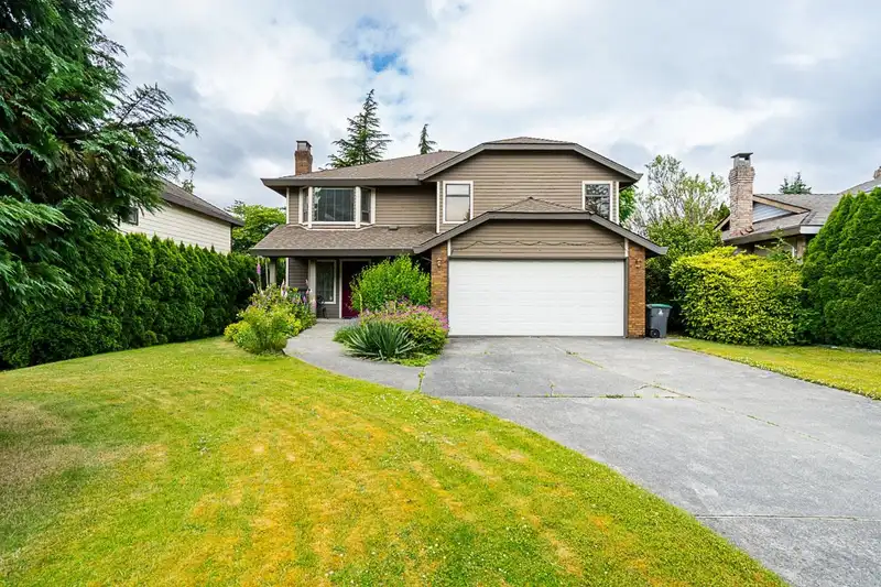 10583 FRASERGLEN DRIVE - photo 2 of 30