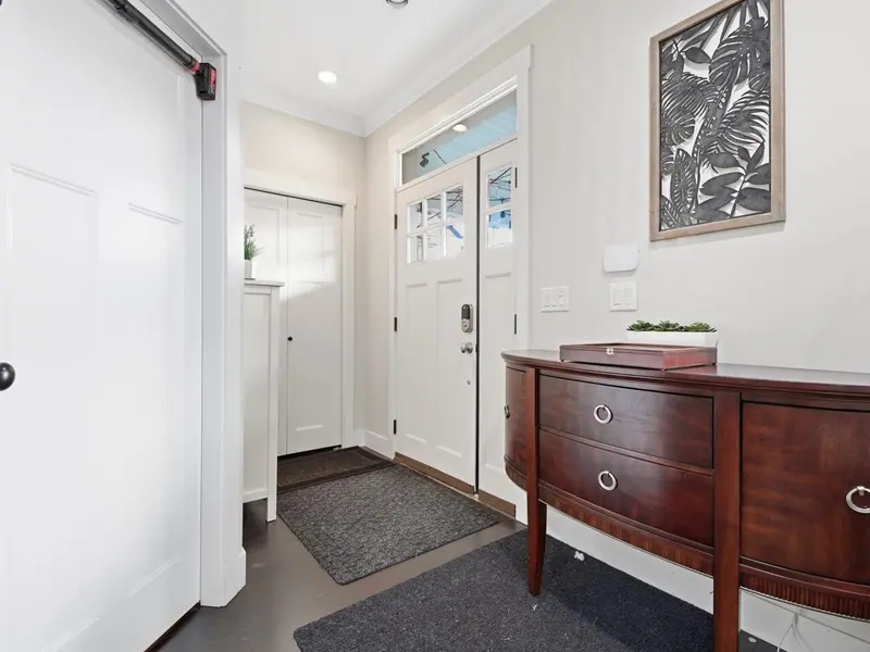 1029 SALTER STREET - photo 3 of 25