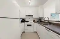 232 9979 140 STREET - thumbnail 11