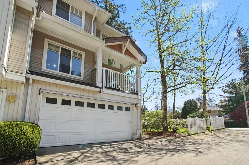 45 12711 64 AVENUE - photo 3 of 35