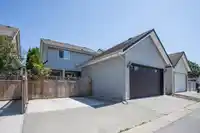7015 195 STREET - thumbnail 3