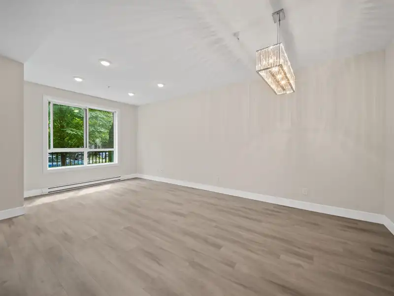 118 15351 101 AVENUE - photo 3 of 25