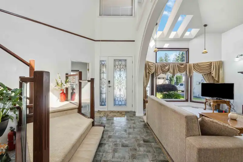 13348 61A AVENUE - photo 2 of 23