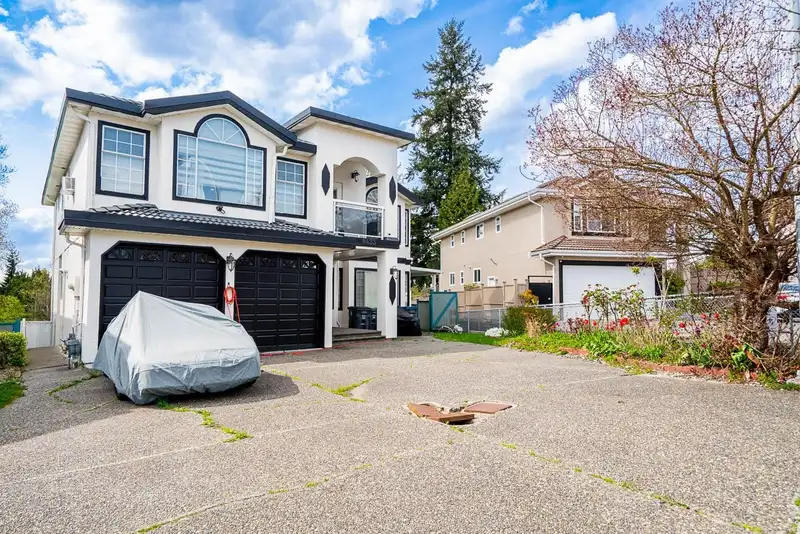 8433 150A STREET - photo 1 of 40