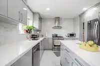 8433 150A STREET - thumbnail 14