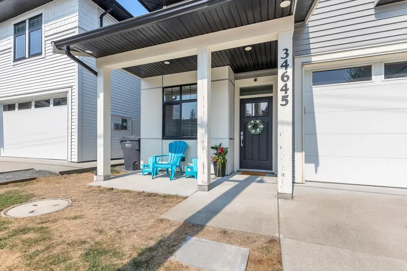 34645 3RD AVENUE - photo 2 of 25