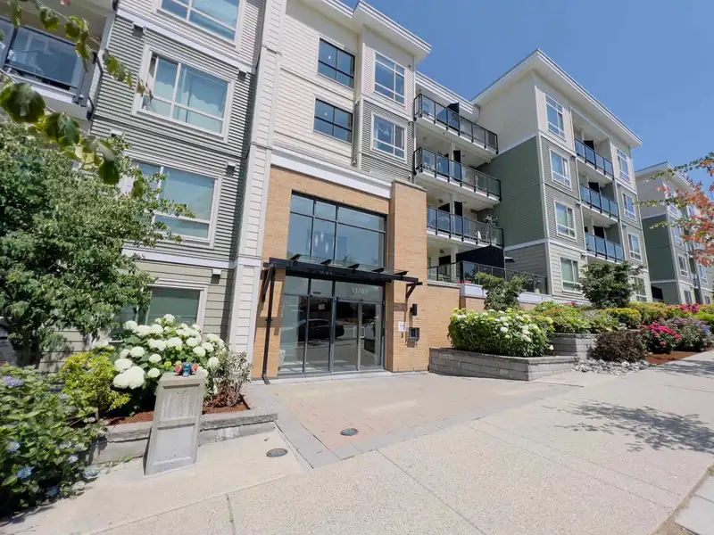 520 13789 107A AVENUE - photo 3 of 12