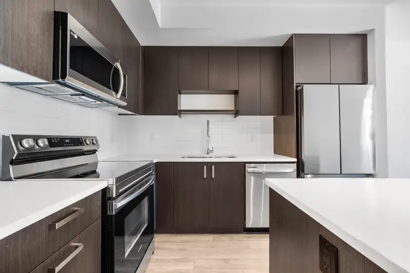 408 15848 FRASER HIGHWAY - photo 3 of 39