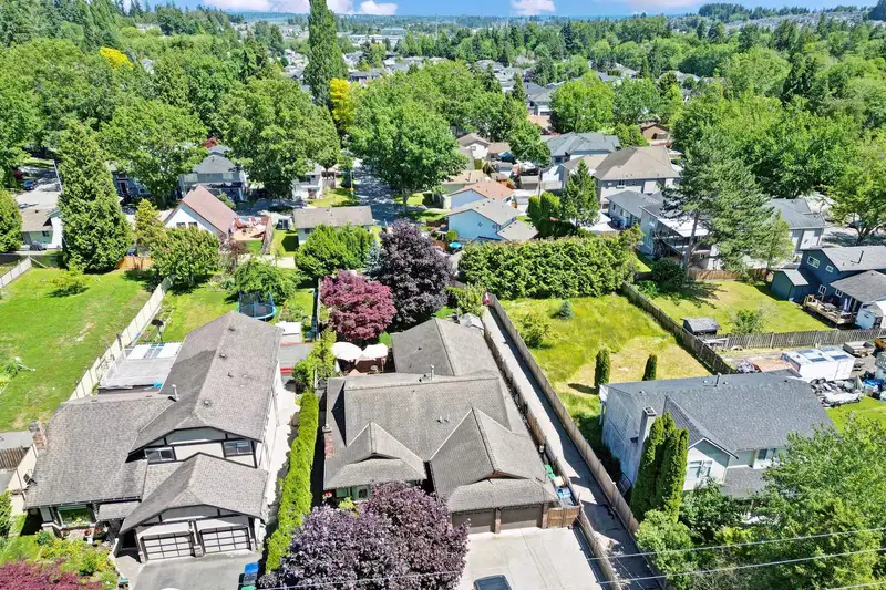6696 140 STREET - photo 1 of 31
