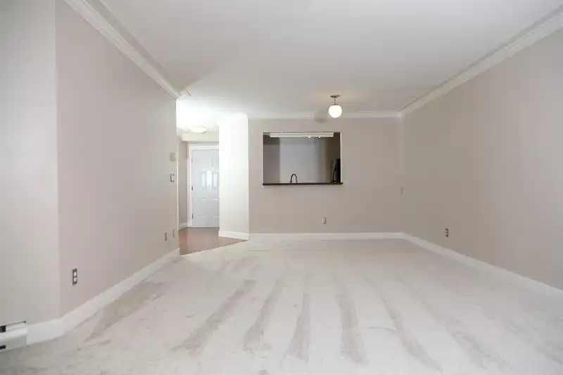 206 12633 72 AVENUE - photo 4 of 33