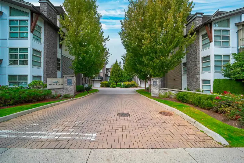 123 6671 121 STREET - photo 1 of 40