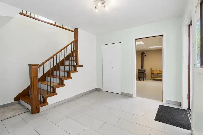 5903 184 STREET - photo 4 of 40