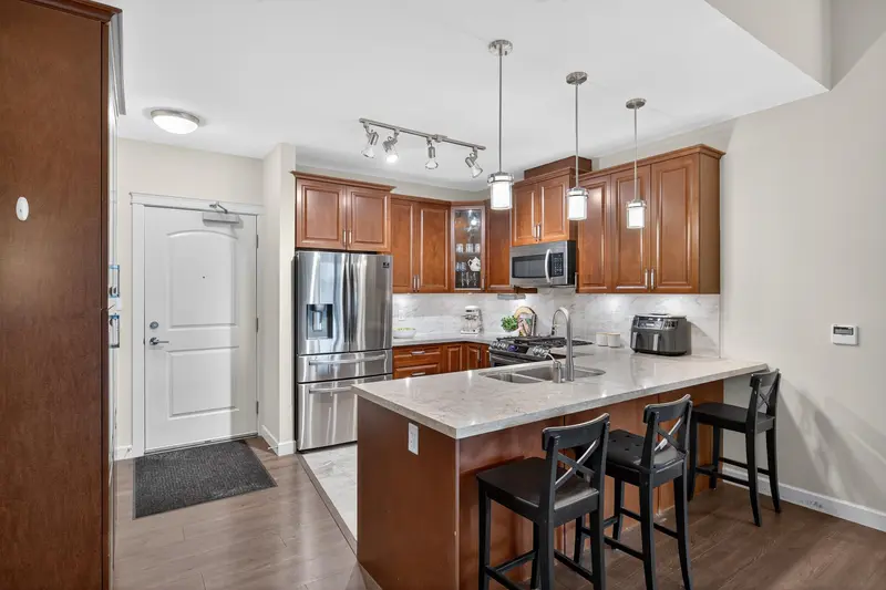 508 3585 146A STREET - photo 2 of 25