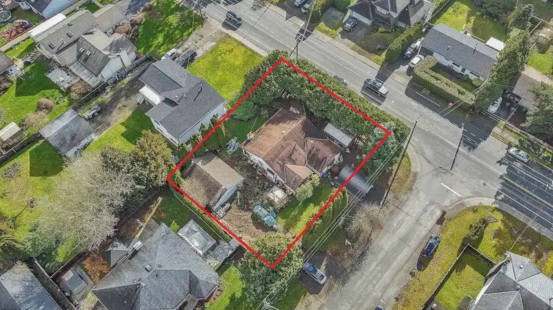 6032 171A STREET - photo 2 of 16