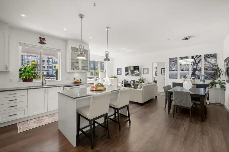 416 16380 64 AVENUE - photo 3 of 40