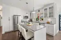 416 16380 64 AVENUE - thumbnail 6