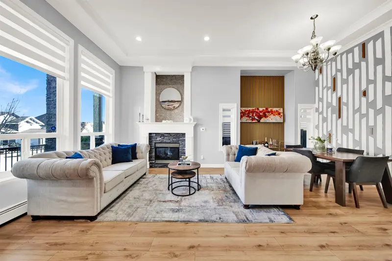 7105 150A STREET - photo 4 of 25