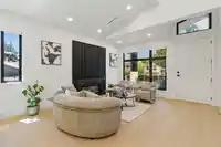 6076 172 STREET - thumbnail 4