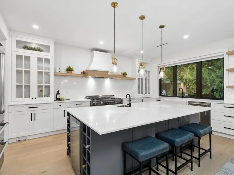 1260 PLATEAU DRIVE - photo 2 of 25