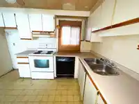 53 7790 KING GEORGE BOULEVARD - thumbnail 11