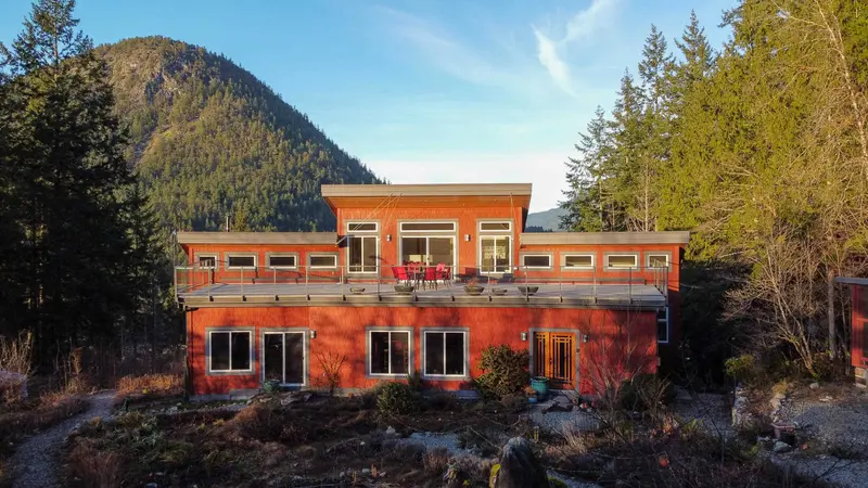 12895-12899 SUNSHINE COAST HIGHWAY - photo 2 of 25