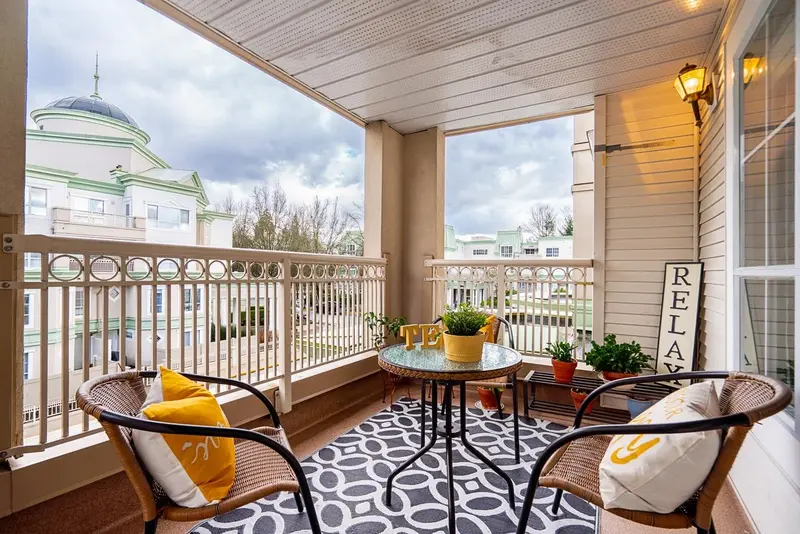 303 2960 PRINCESS CRESCENT - photo 1 of 25