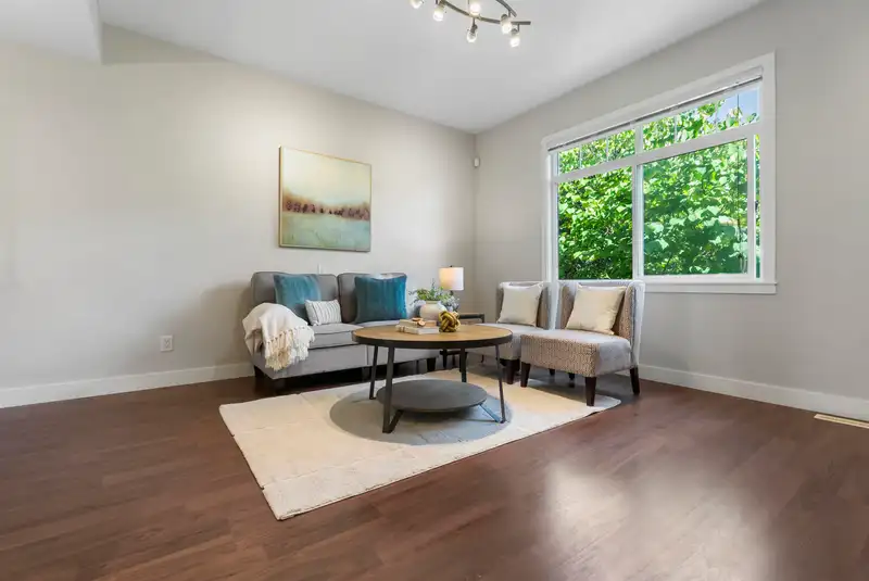 88 19551 66 AVENUE - photo 2 of 25