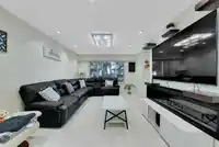 9068 146A STREET - thumbnail 4
