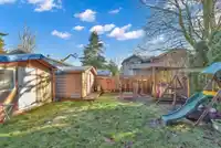 9068 146A STREET - thumbnail 33