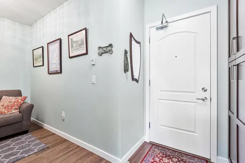 313 6490 194 STREET - photo 3 of 40