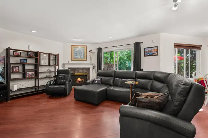 63 16061 85 AVENUE - photo 4 of 30