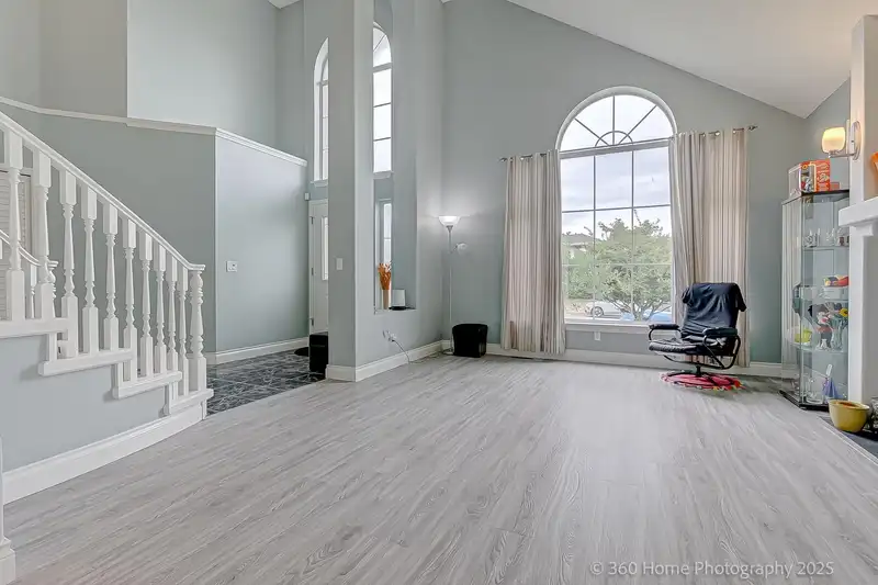 19088 63B AVENUE - photo 2 of 25