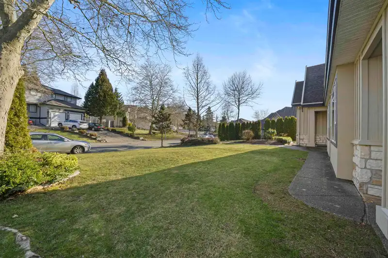 14318 HAWKSTREAM DRIVE - photo 2 of 32
